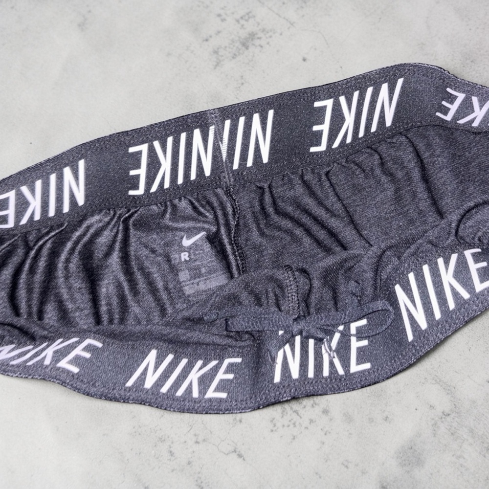 Nike Women's Heathered Black Athletic Shorts - Picture 4 of 4
